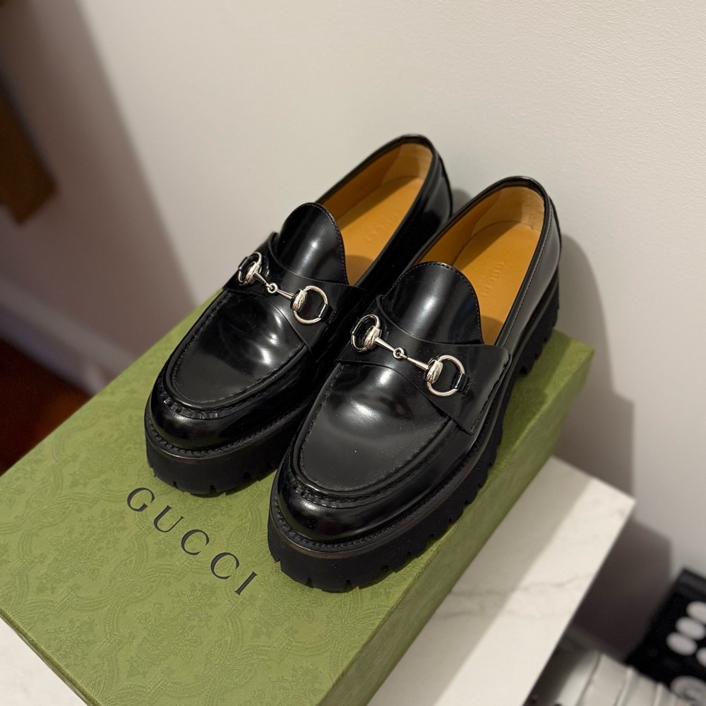 Gucci Black platform loafers 39